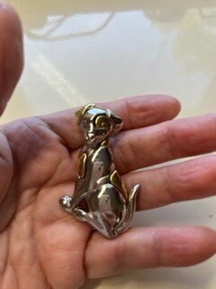 1980s LIZ CLAIBORNE Dog Brooch, 2-3/8" x 1-1/4" Inches