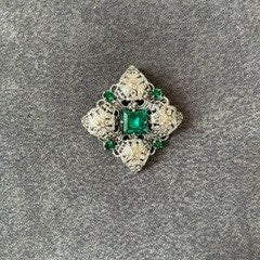 Vintage Silver Tone Filigree and GREEN Stone Puffed BROOCH Pin